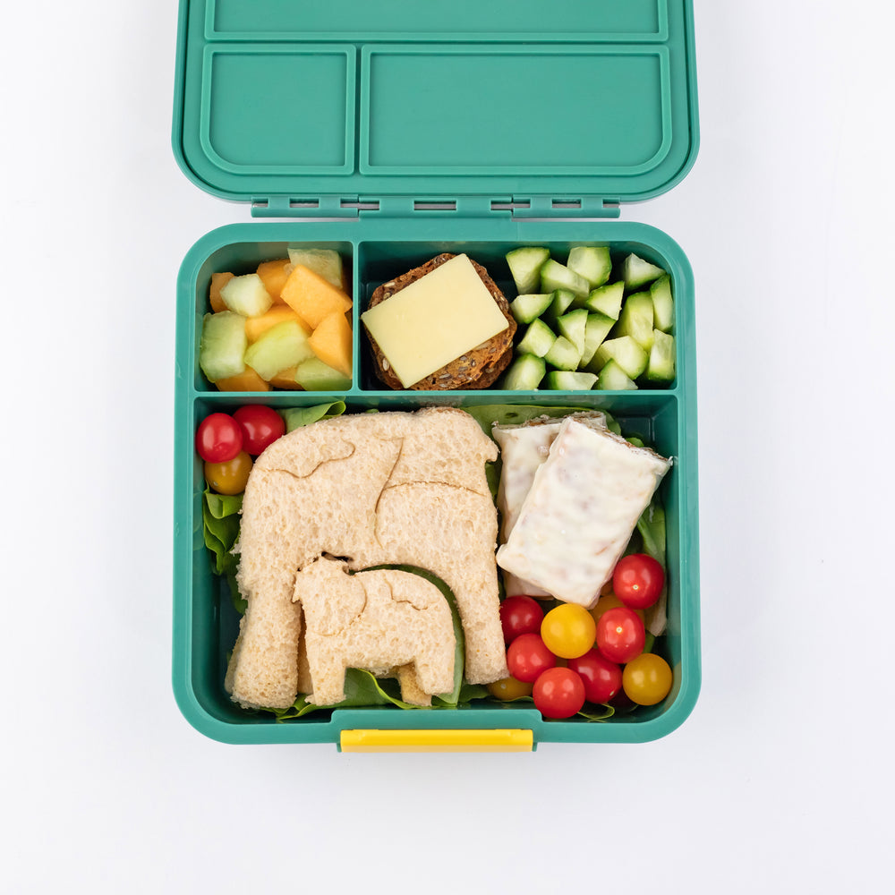 LUNCH PUNCH SANDWICH CUTTERS - FARM