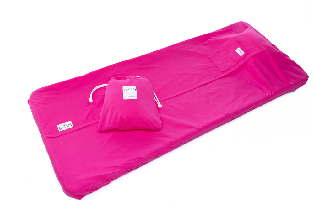 BRIGHT PINK DAYCARE SHEET SET