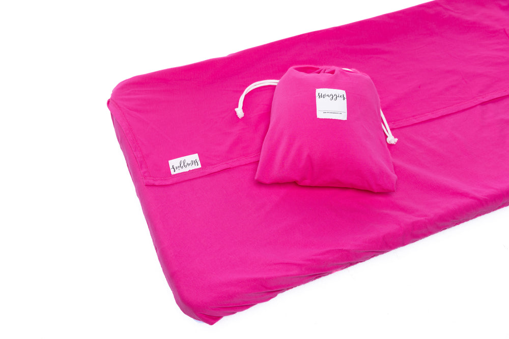 BRIGHT PINK DAYCARE SHEET SET