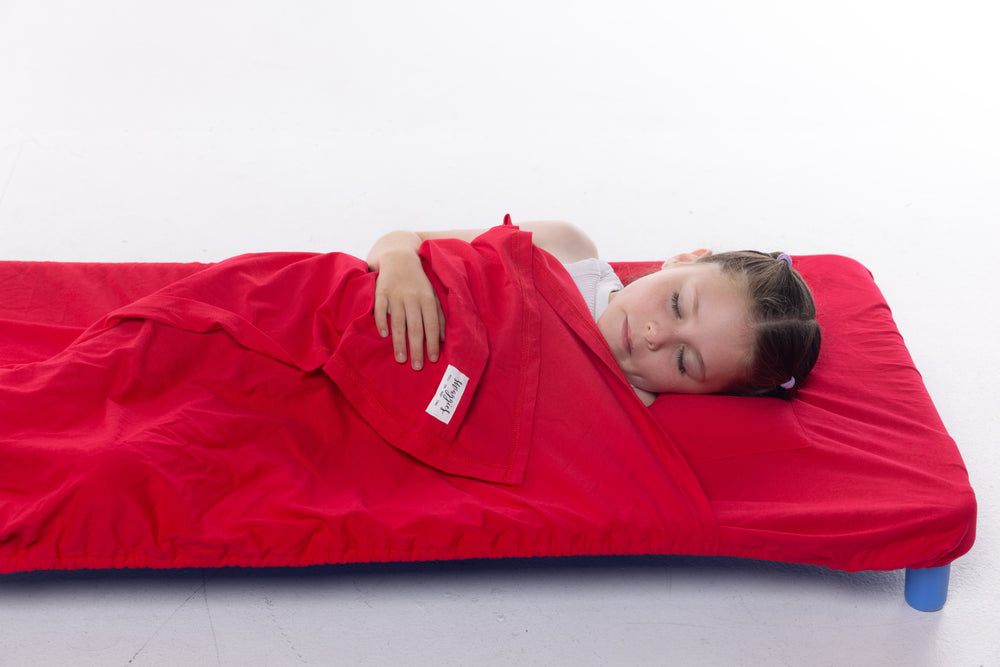 BRIGHT RED DAYCARE SHEET SET