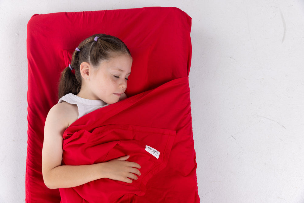 BRIGHT RED DAYCARE SHEET SET