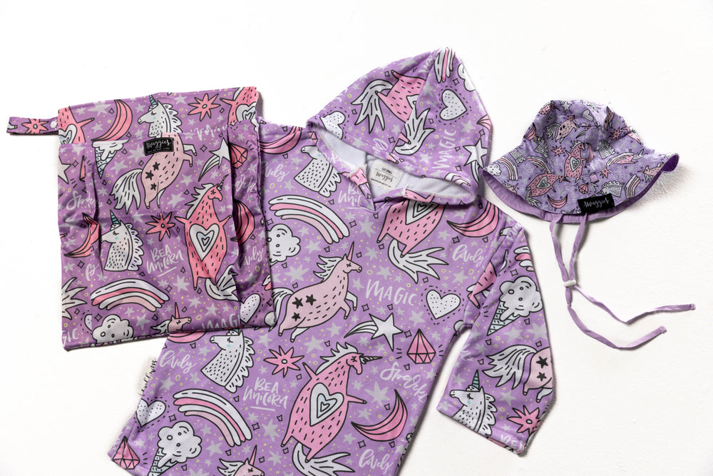 FACTORY SECONDS: UNICORN MAGIC HOODED TOWEL
