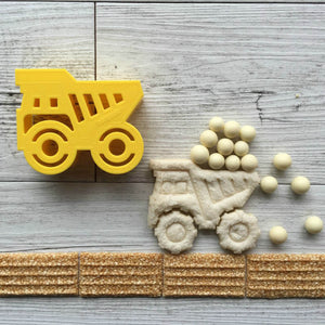 LUNCH PUNCH SANDWICH CUTTERS - CONSTRUCTION