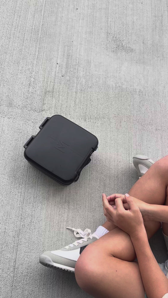 
            
                Load and play video in Gallery viewer, Bite Lunch Box - Midnight
            
        